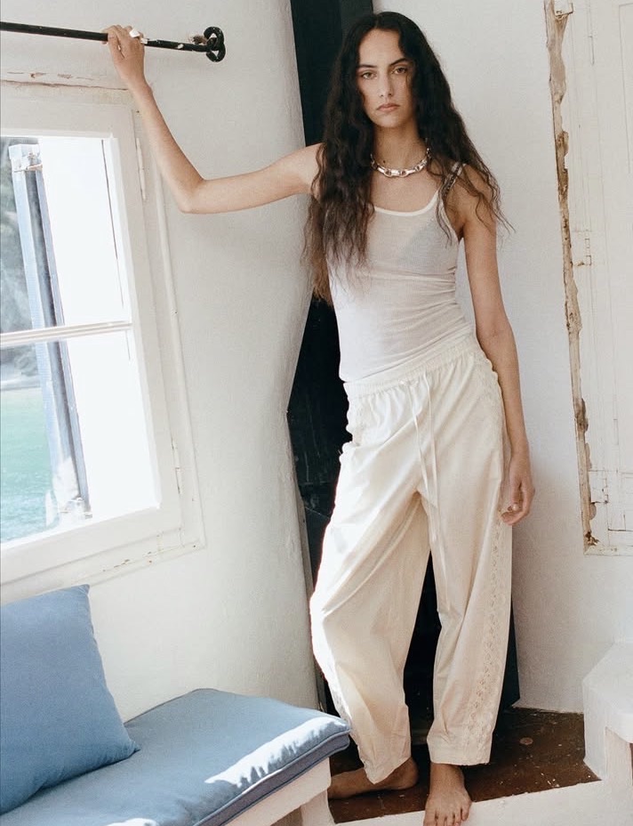 snapshe wearing Mango
